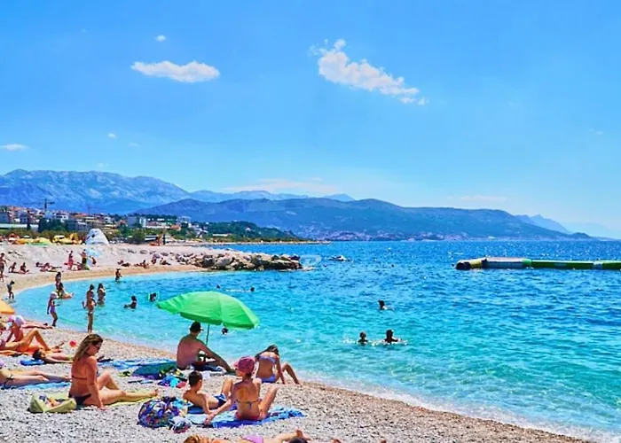 アパート Lucee *