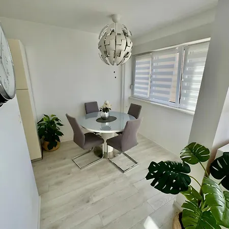 Lucee Apartman